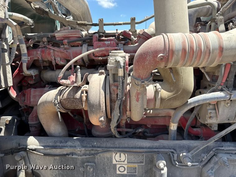 image for item FC4023 2016 Peterbilt 389 semi truck