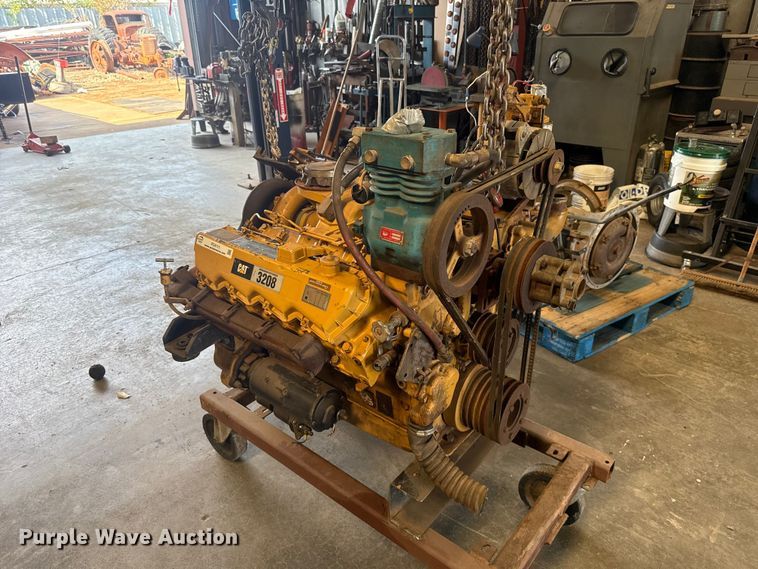 image for item FC4111 Caterpillar 3208 diesel engine
