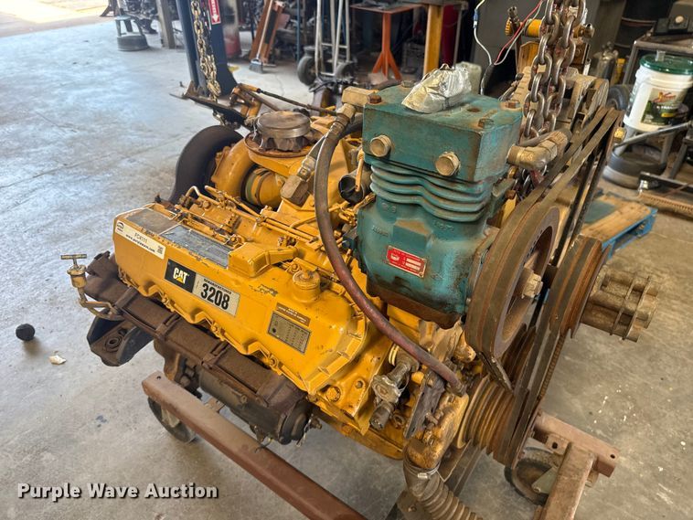 image for item FC4111 Caterpillar 3208 diesel engine