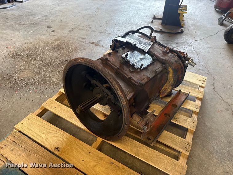 image for item FC4112 Eaton Fuller RT613 transmission