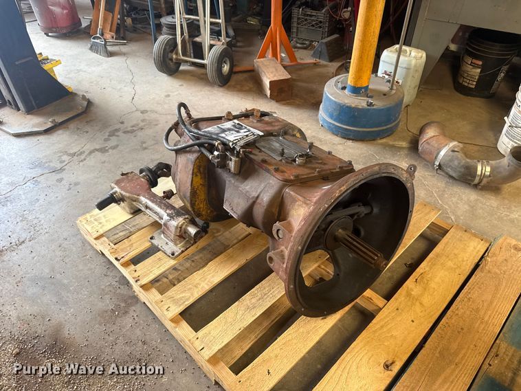 image for item FC4112 Eaton Fuller RT613 transmission