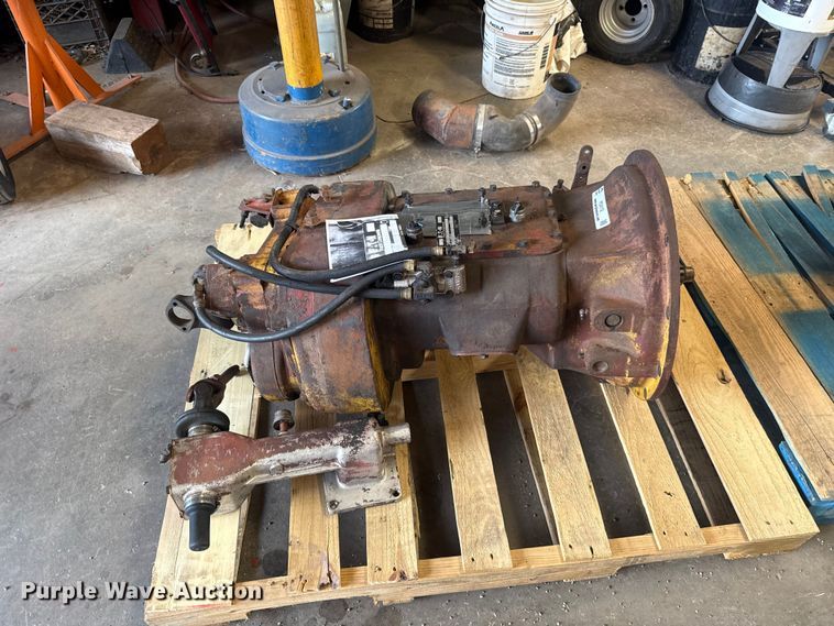 image for item FC4112 Eaton Fuller RT613 transmission