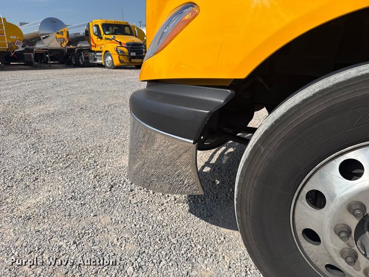 image for item FC4142 2023 International LT625 semi truck