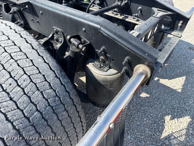 image for item FC4142 2023 International LT625 semi truck