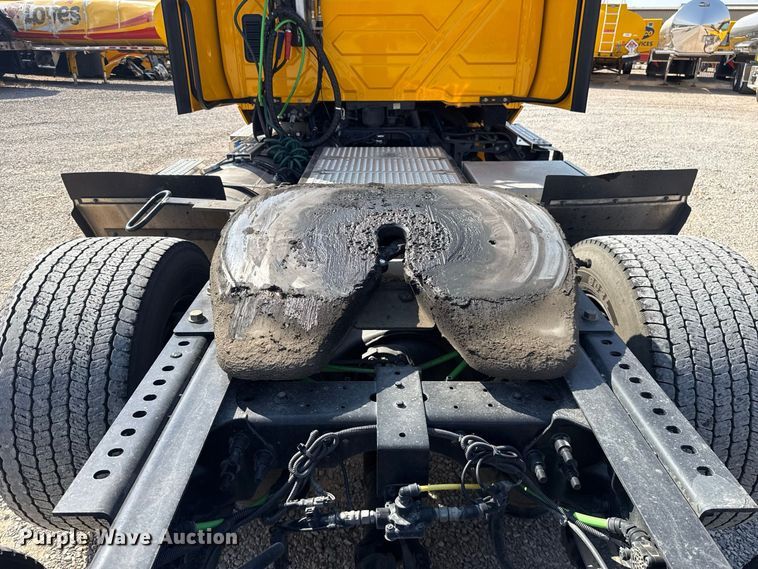 image for item FC4142 2023 International LT625 semi truck