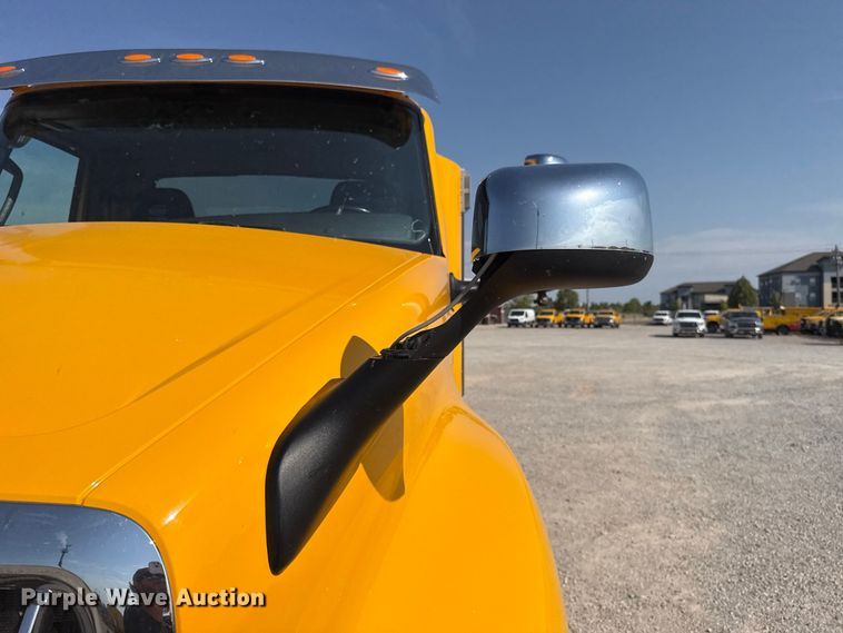 image for item FC4142 2023 International LT625 semi truck