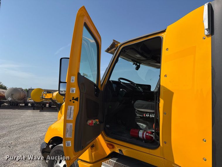 image for item FC4142 2023 International LT625 semi truck