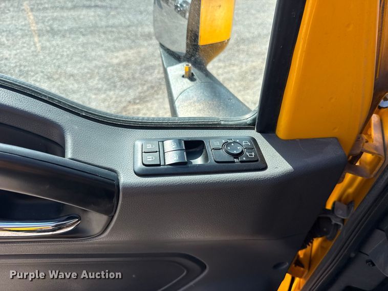 image for item FC4142 2023 International LT625 semi truck