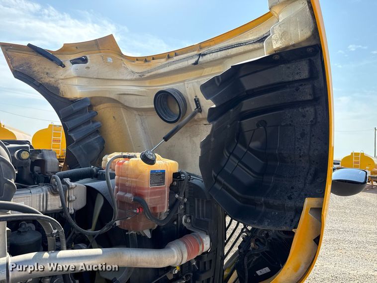 image for item FC4142 2023 International LT625 semi truck