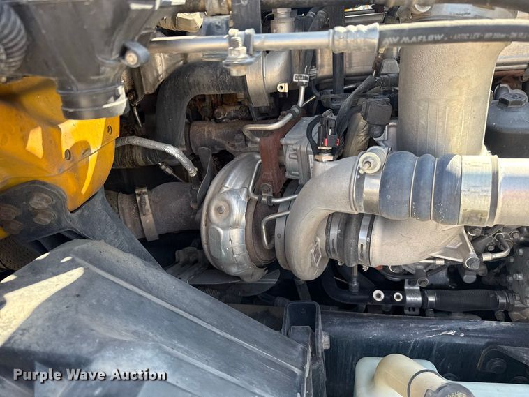 image for item FC4142 2023 International LT625 semi truck
