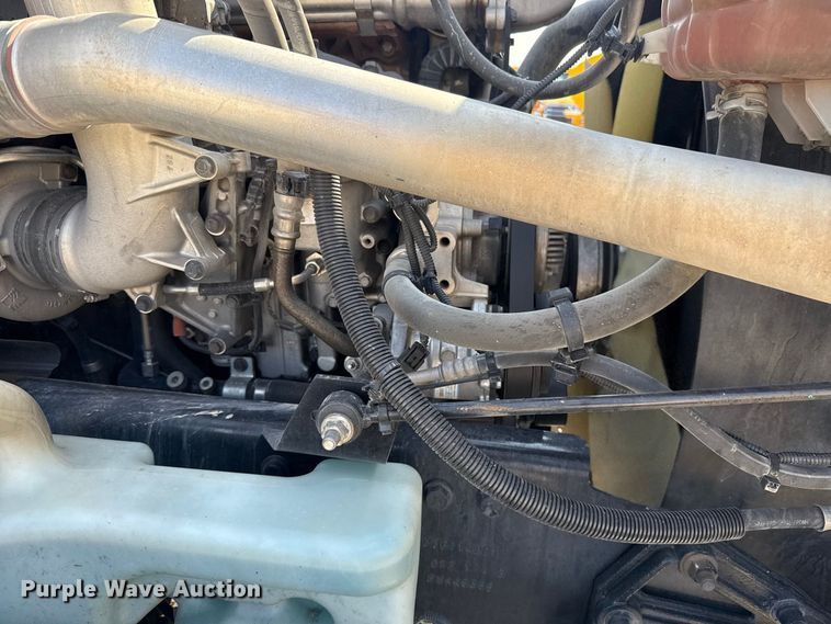 image for item FC4142 2023 International LT625 semi truck