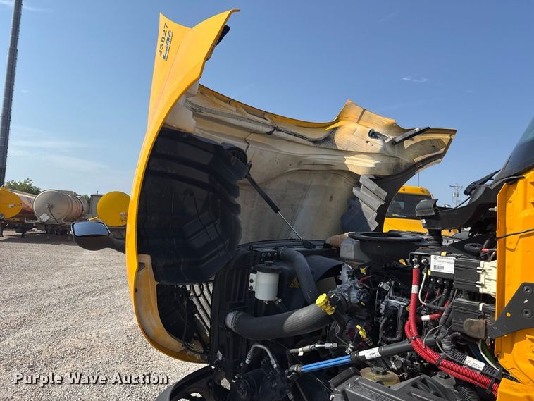 image for item FC4142 2023 International LT625 semi truck