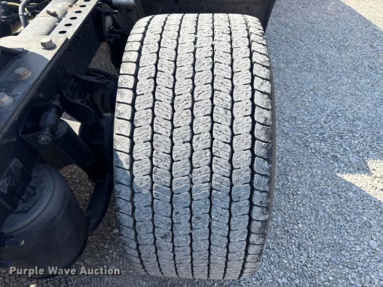 image for item FC4142 2023 International LT625 semi truck