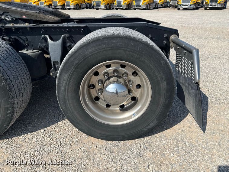 image for item FC4142 2023 International LT625 semi truck