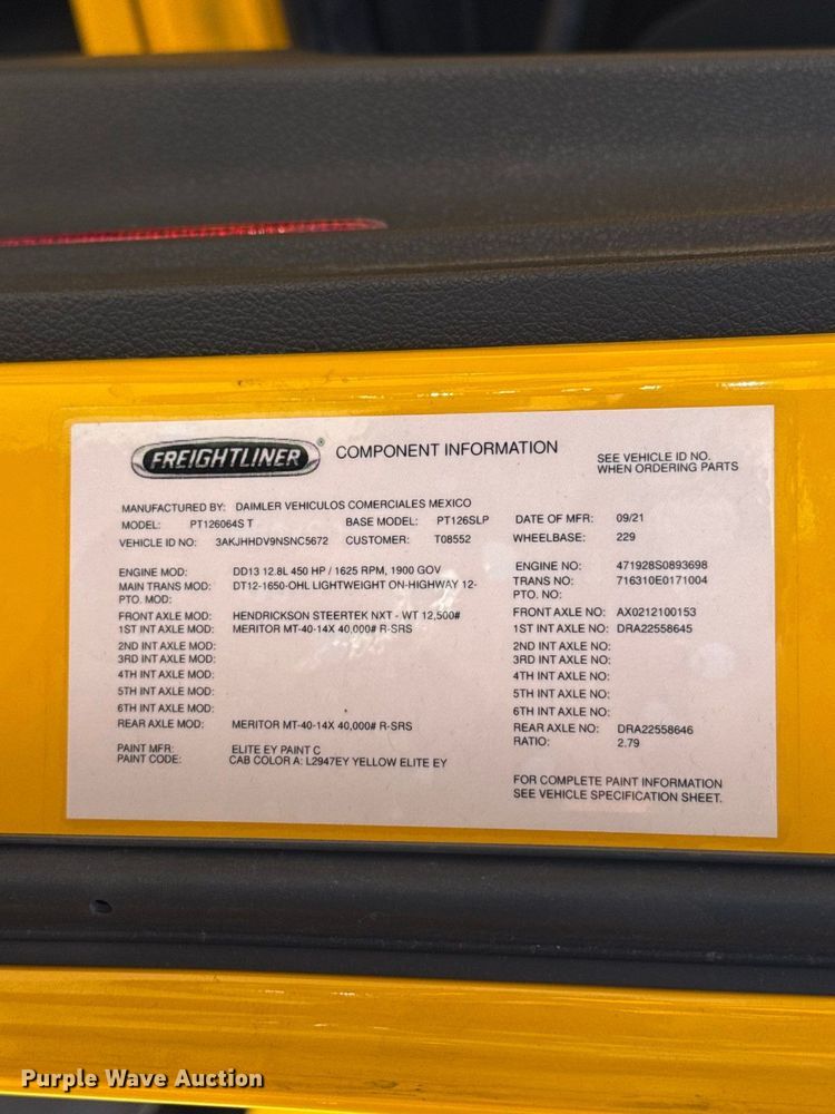 image for item FC4143 2022 Freightliner Cascadia 126 semi truck