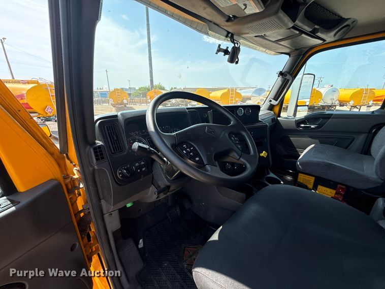 image for item FC4154 2024 International LT625 semi truck