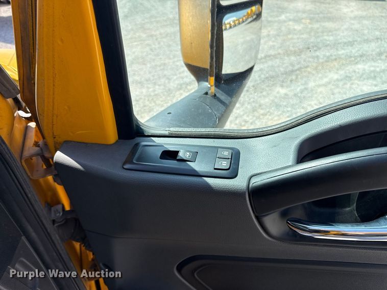 image for item FC4154 2024 International LT625 semi truck
