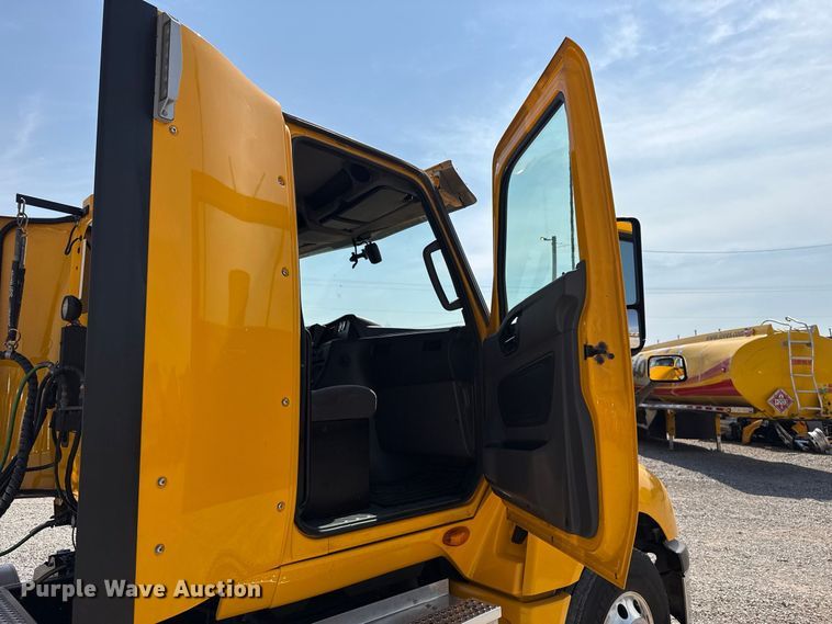 image for item FC4154 2024 International LT625 semi truck
