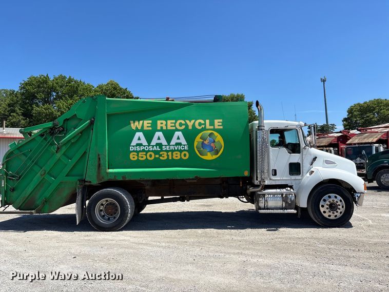 image for item FC4684 2005 Kenworth T300 refuse truck