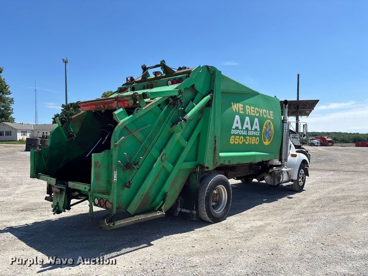 image for item FC4684 2005 Kenworth T300 refuse truck