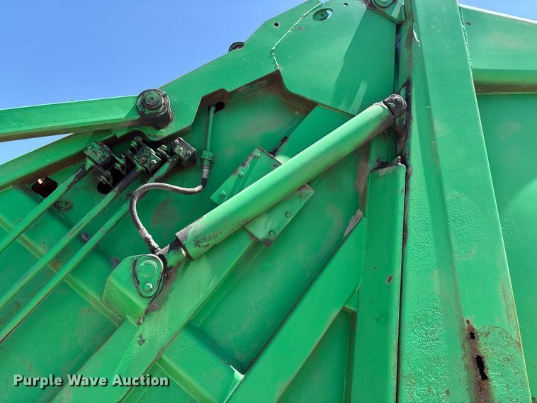 image for item FC4684 2005 Kenworth T300 refuse truck