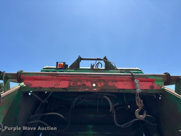 image for item FC4684 2005 Kenworth T300 refuse truck
