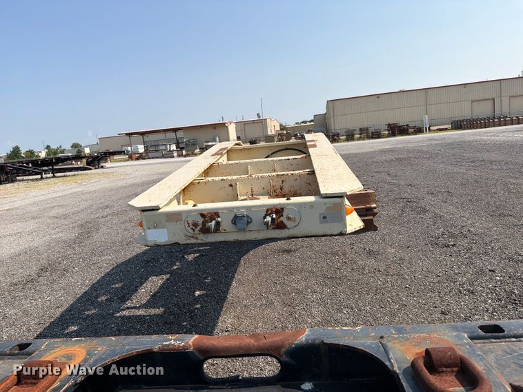 image for item FI0326 2007 Trail King lowboy equipment trailer
