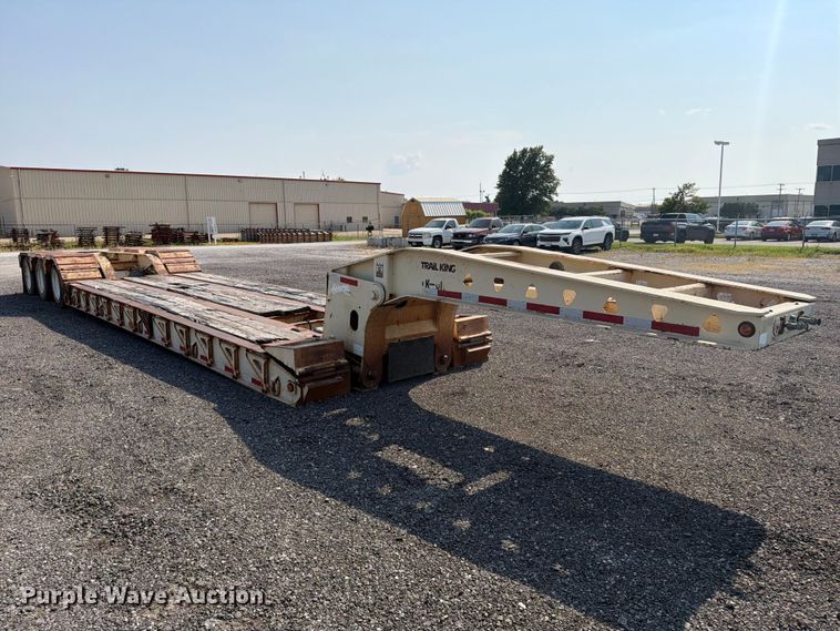 image for item FI0326 2007 Trail King lowboy equipment trailer