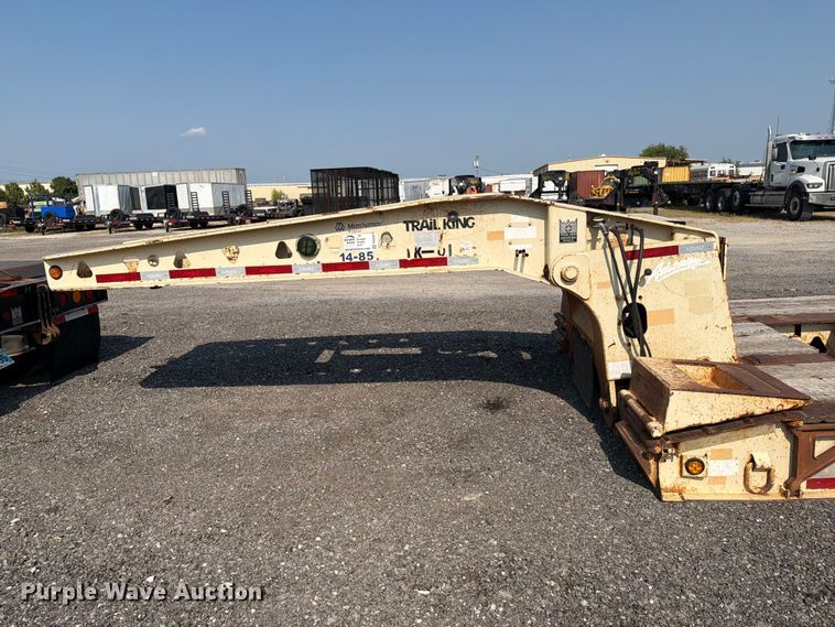 image for item FI0326 2007 Trail King lowboy equipment trailer