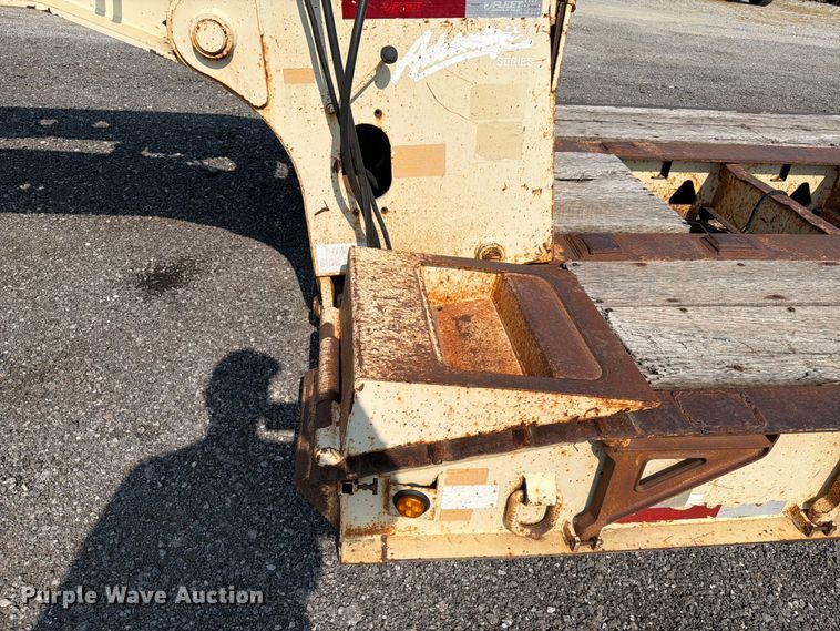 image for item FI0326 2007 Trail King lowboy equipment trailer