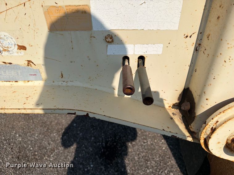 image for item FI0326 2007 Trail King lowboy equipment trailer