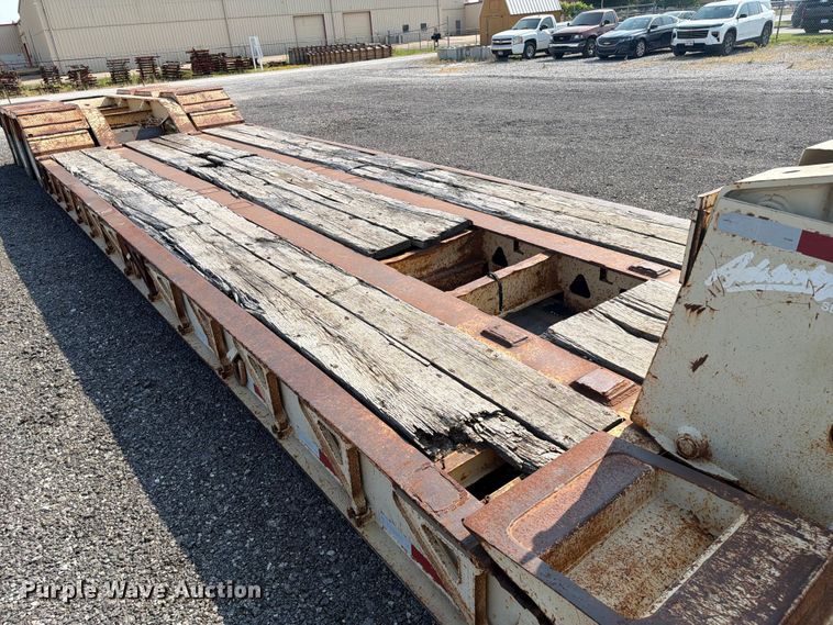 image for item FI0326 2007 Trail King lowboy equipment trailer