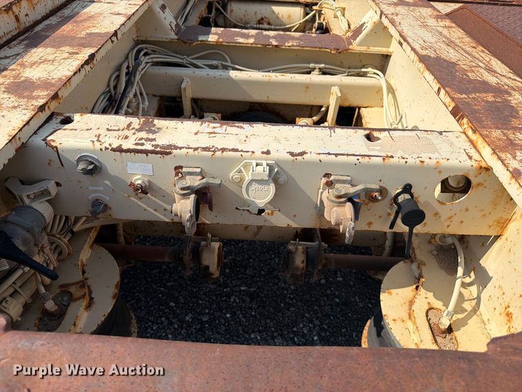 image for item FI0326 2007 Trail King lowboy equipment trailer