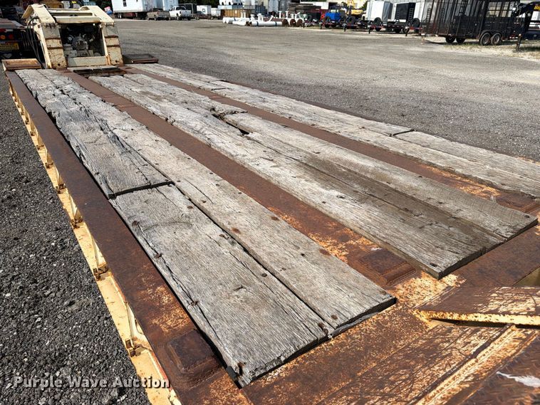 image for item FI0326 2007 Trail King lowboy equipment trailer