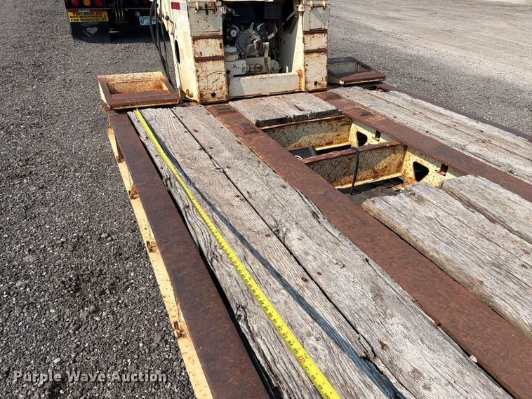 image for item FI0326 2007 Trail King lowboy equipment trailer