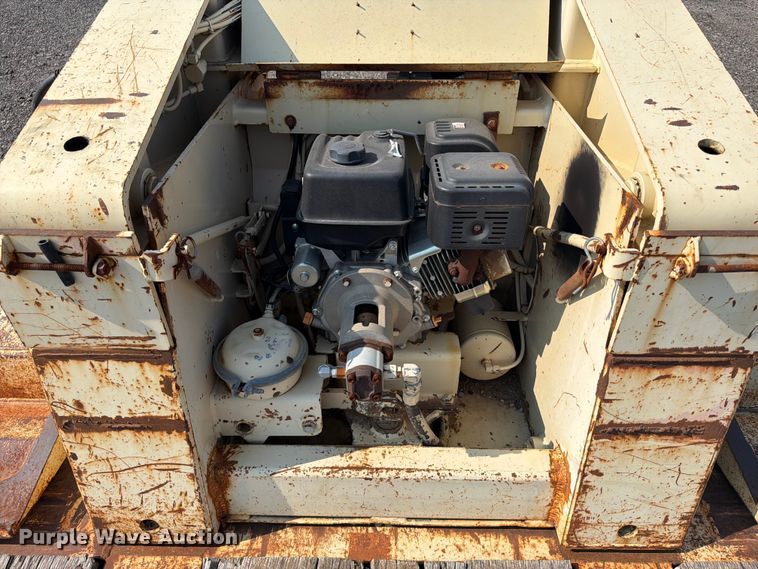 image for item FI0326 2007 Trail King lowboy equipment trailer