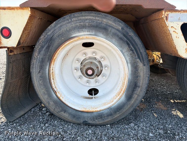 image for item FI0326 2007 Trail King lowboy equipment trailer