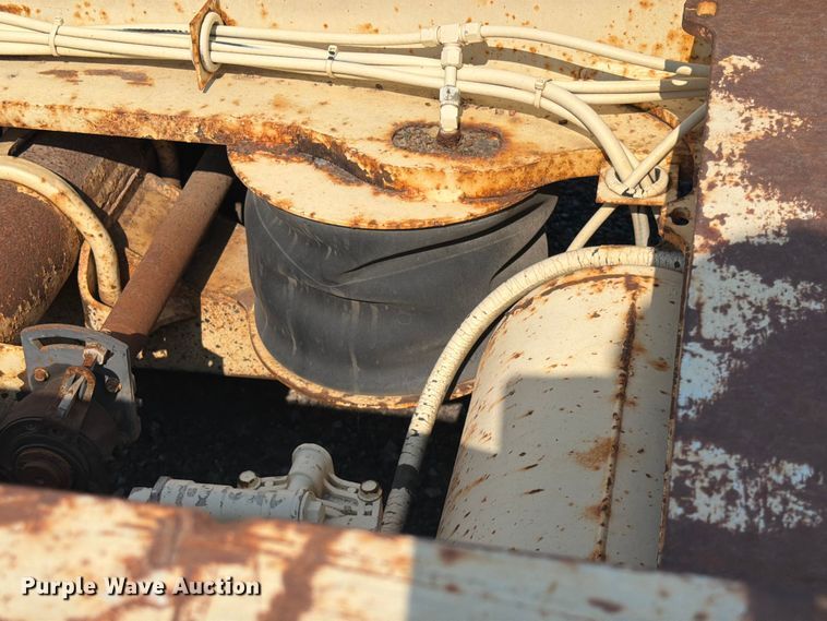 image for item FI0326 2007 Trail King lowboy equipment trailer