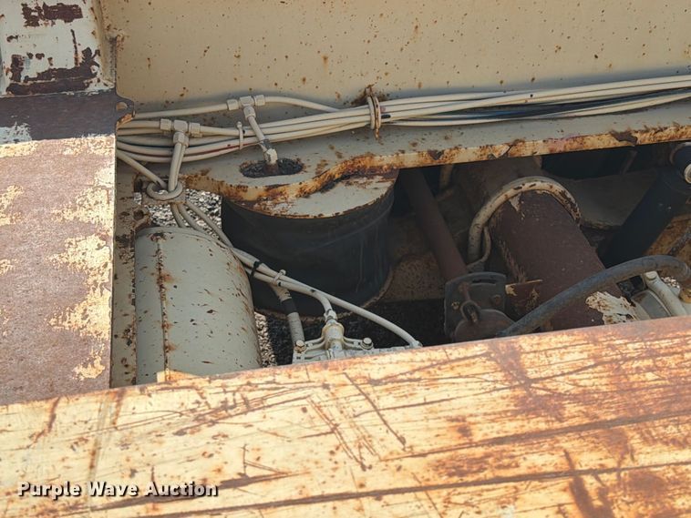 image for item FI0326 2007 Trail King lowboy equipment trailer