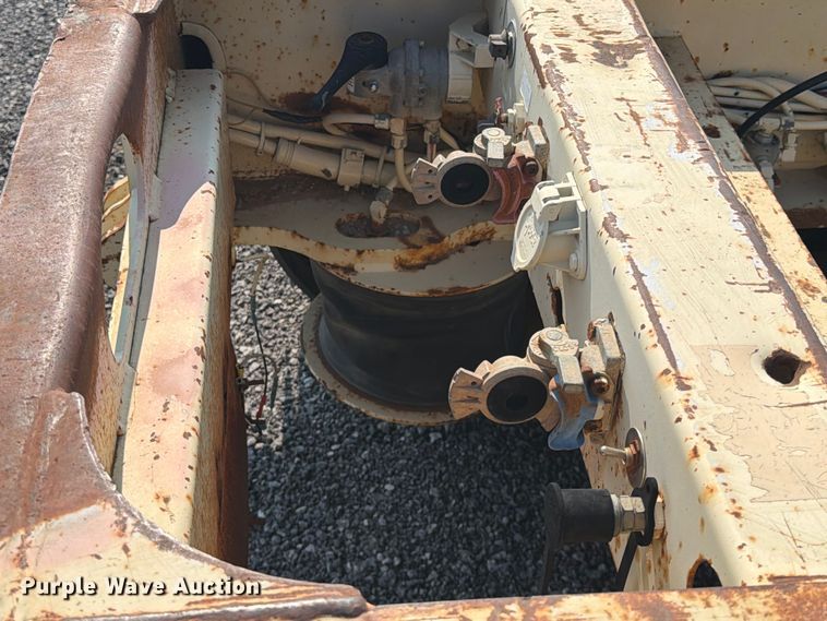 image for item FI0326 2007 Trail King lowboy equipment trailer