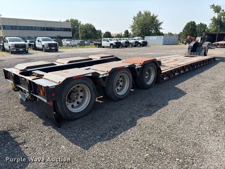 image for item FI0330 2009 Trail King lowboy equipment trailer