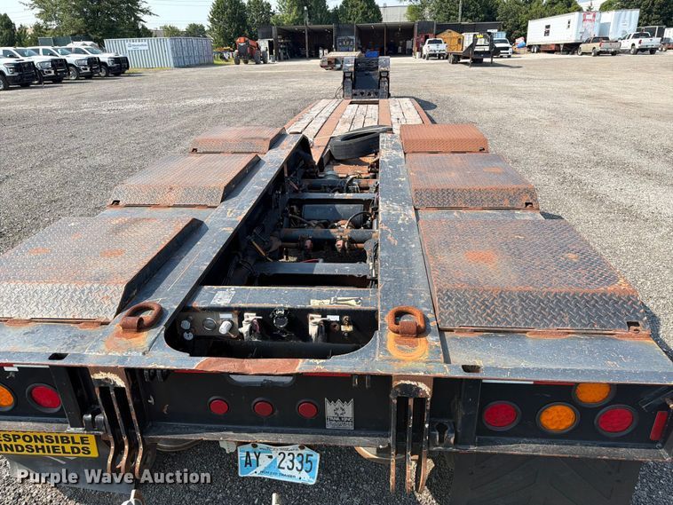 image for item FI0330 2009 Trail King lowboy equipment trailer