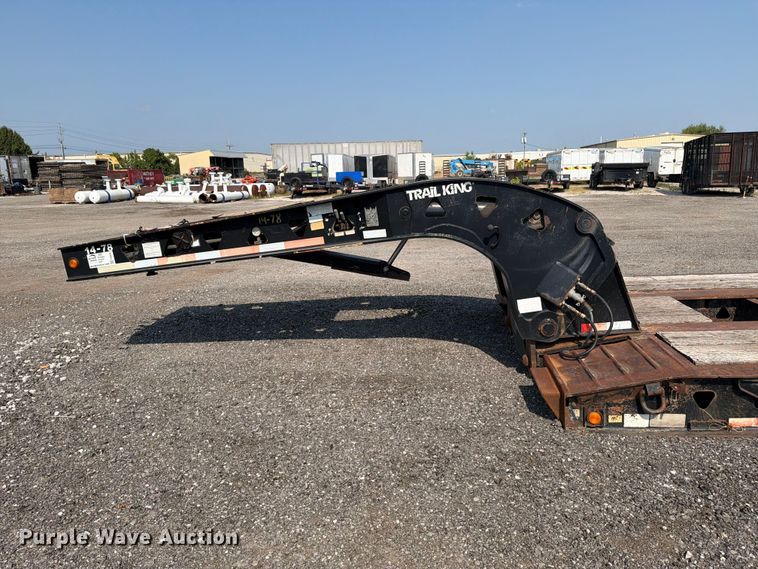 image for item FI0330 2009 Trail King lowboy equipment trailer