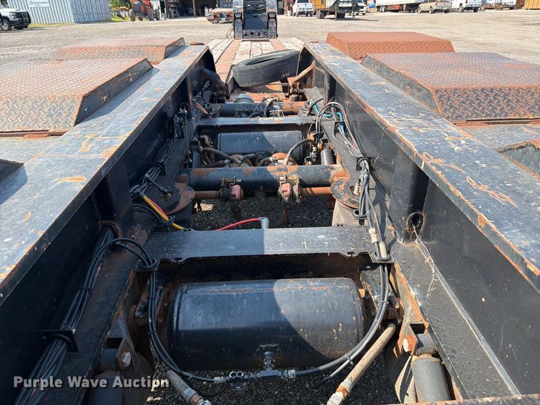 image for item FI0330 2009 Trail King lowboy equipment trailer
