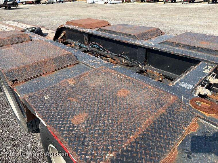 image for item FI0330 2009 Trail King lowboy equipment trailer