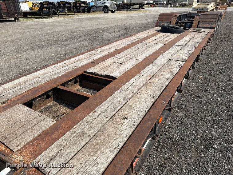 image for item FI0330 2009 Trail King lowboy equipment trailer