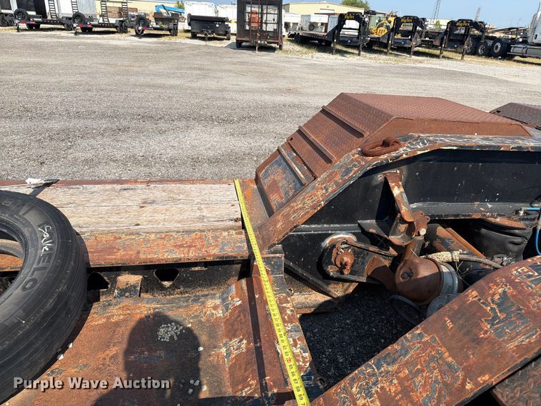 image for item FI0330 2009 Trail King lowboy equipment trailer