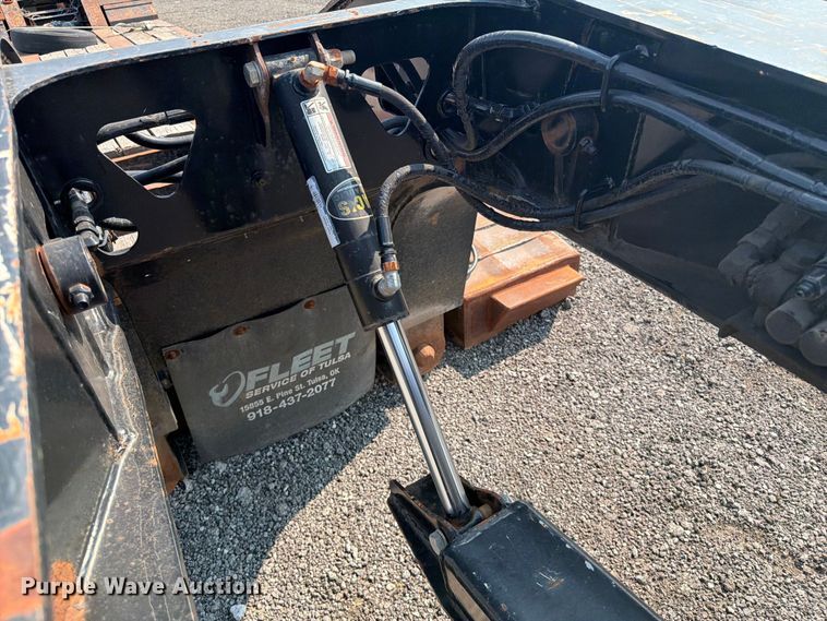 image for item FI0330 2009 Trail King lowboy equipment trailer