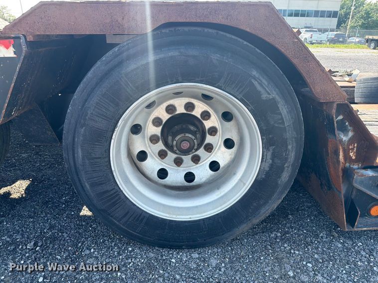 image for item FI0330 2009 Trail King lowboy equipment trailer