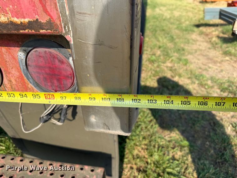 image for item FI0340 1997 Road Systems CF28102 dry van trailer